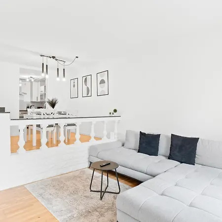 Kingsize Bett, Terrasse, Netflix, Zwei Zimmer Pforzheim Exterior photo
